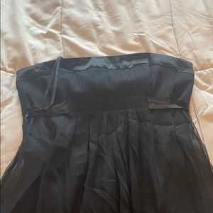 BCBG BLK CHIFFON DRESS W SATIN BOW TIE. STRAPLESS